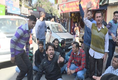 ruckus in solan city on Student Nagesh murder case