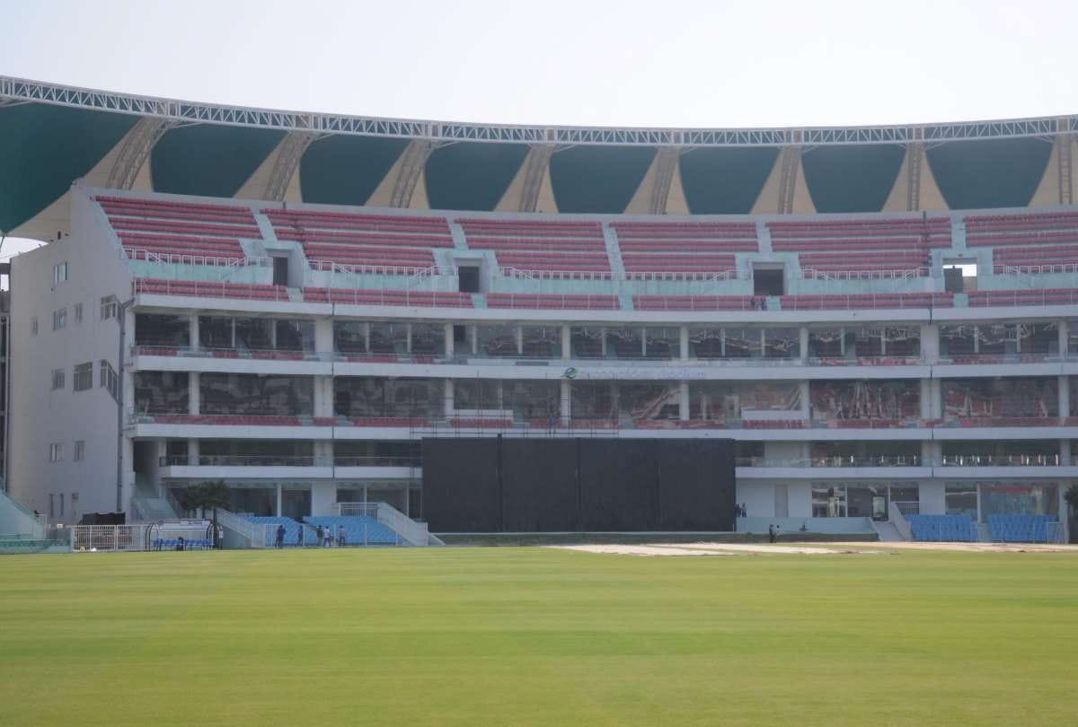 up cm and governor will see t-20 match in lucknow