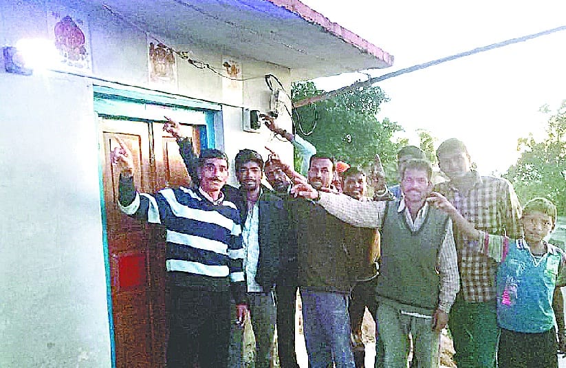 budam bakotiya villagers happy to see electricity for the first time