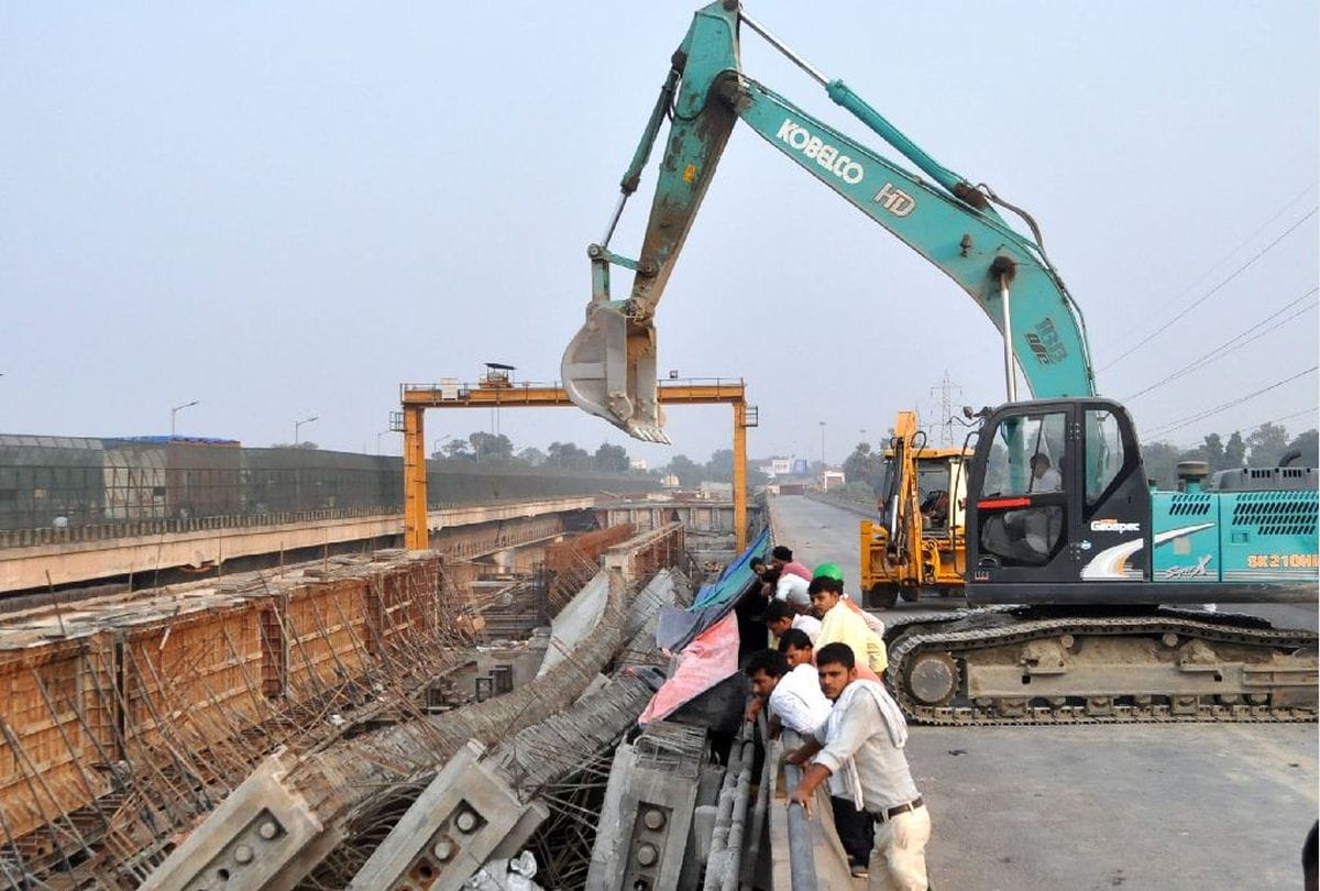 four problem related from traffic and transportation in agra