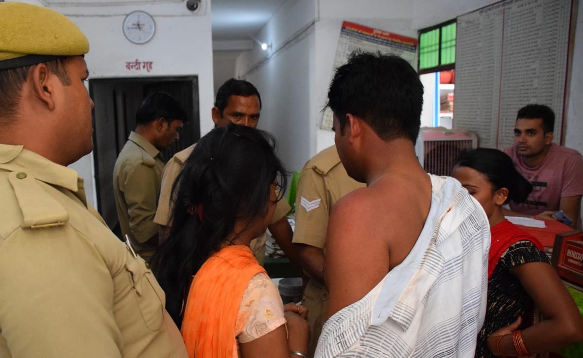 A man beaten in azamgarh court when he came for second  marriage