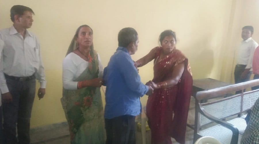 Beating of witness in bijnor court in uttar pradesh