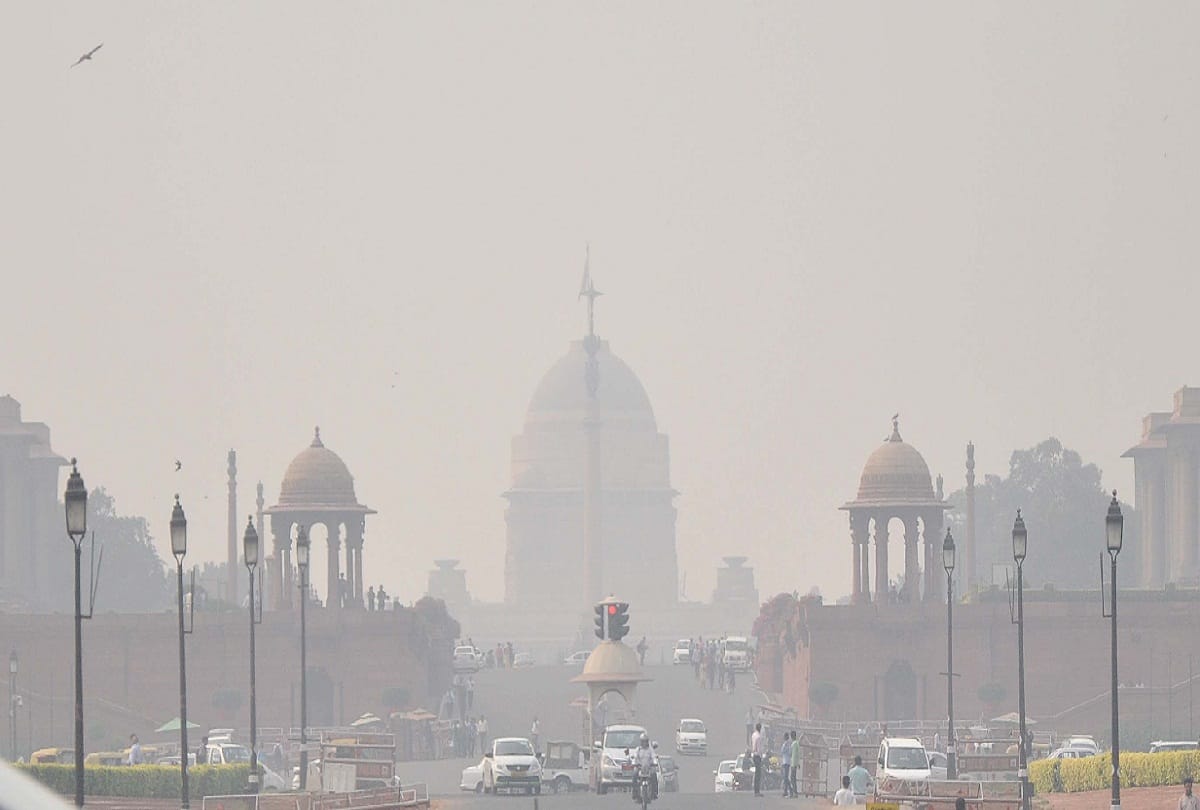 Heavy pollution in delhi ncr city