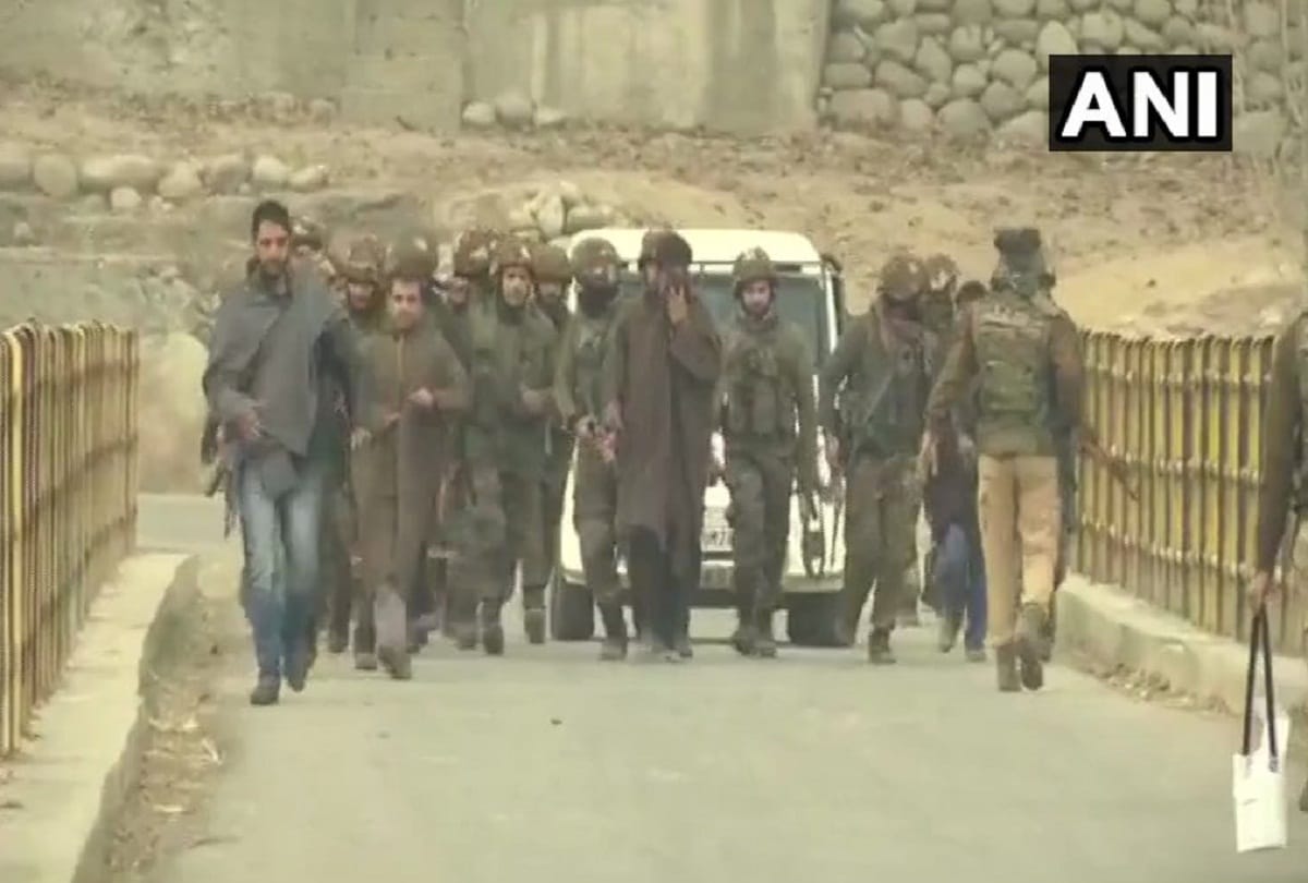 Encounter between terrorists and security forces at Budgam, Jammu and Kashmir