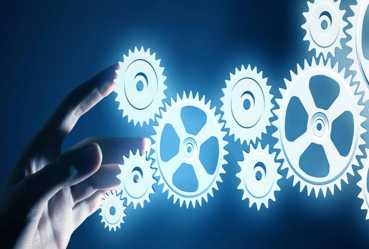 A Seventh class student teaches engineering students