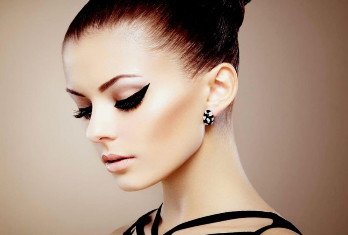 try these makeup trends to look different in Diwali party