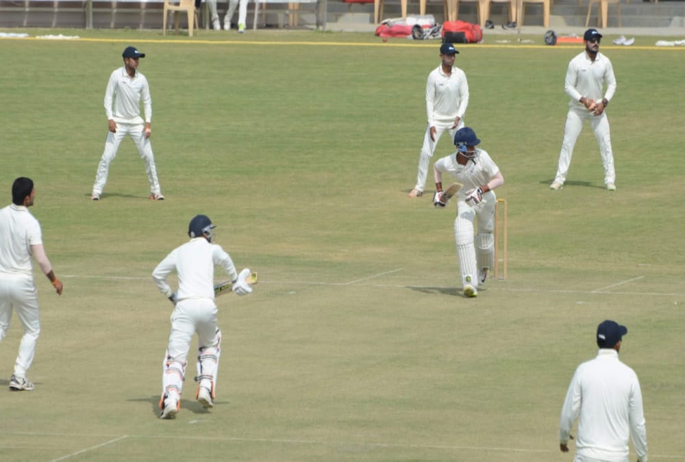 karanveer kaushal Missed his century in uttarakhand first ranji trophy match 2018