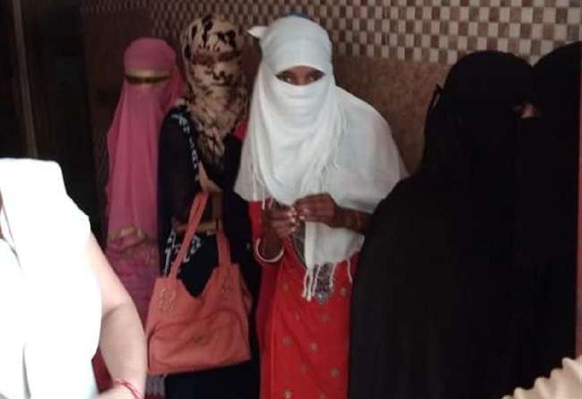 Sex racket exposed in mau police arrest many people