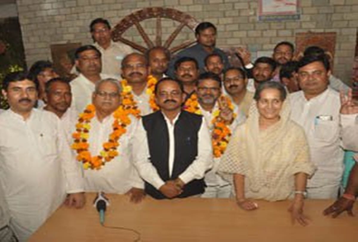 Former minister Ratanlal Ahirwar joined  BSP