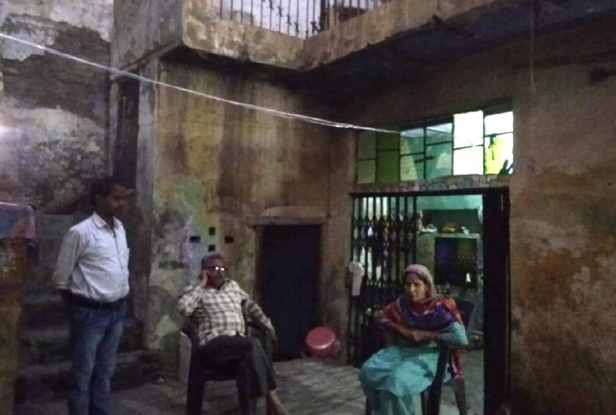 handkerchief lead delhi police to accused couple who murder 14 year old girl in timarpur