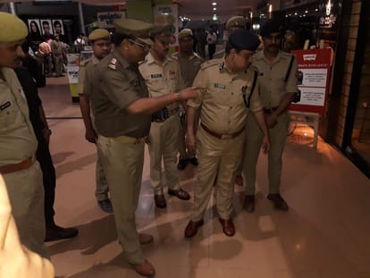 Mall employee entry of shooter in mall at varanasi