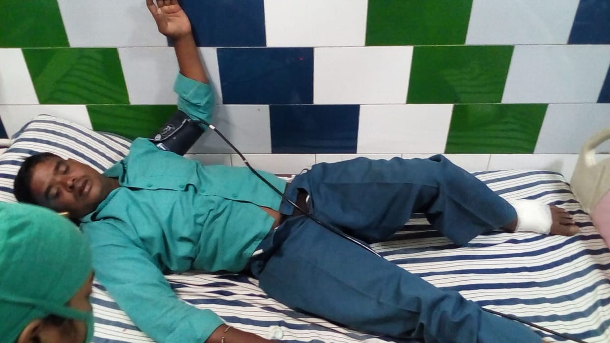 once again shoot out in varanasi couple injured