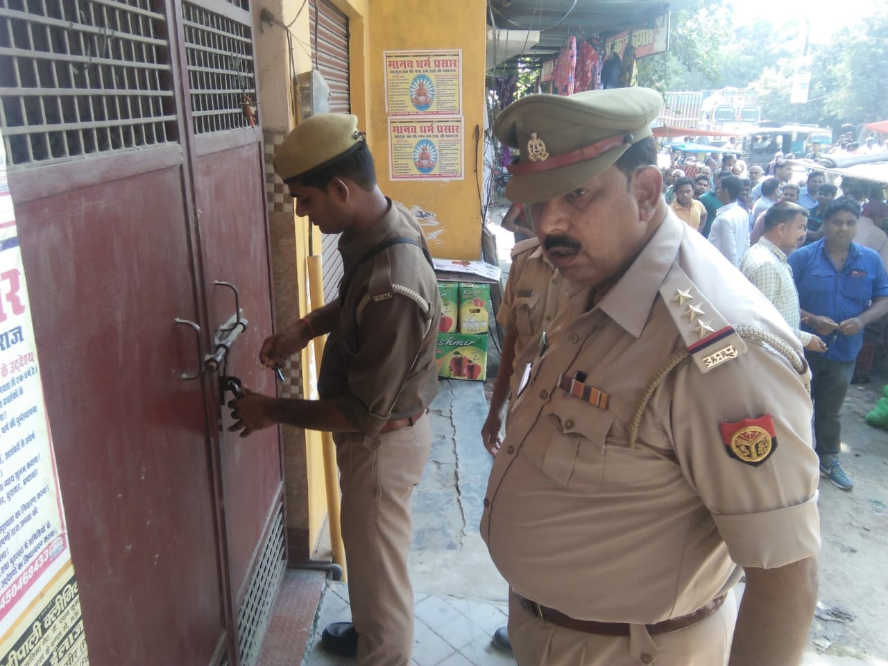 Sex racket exposed in mau police arrest many people