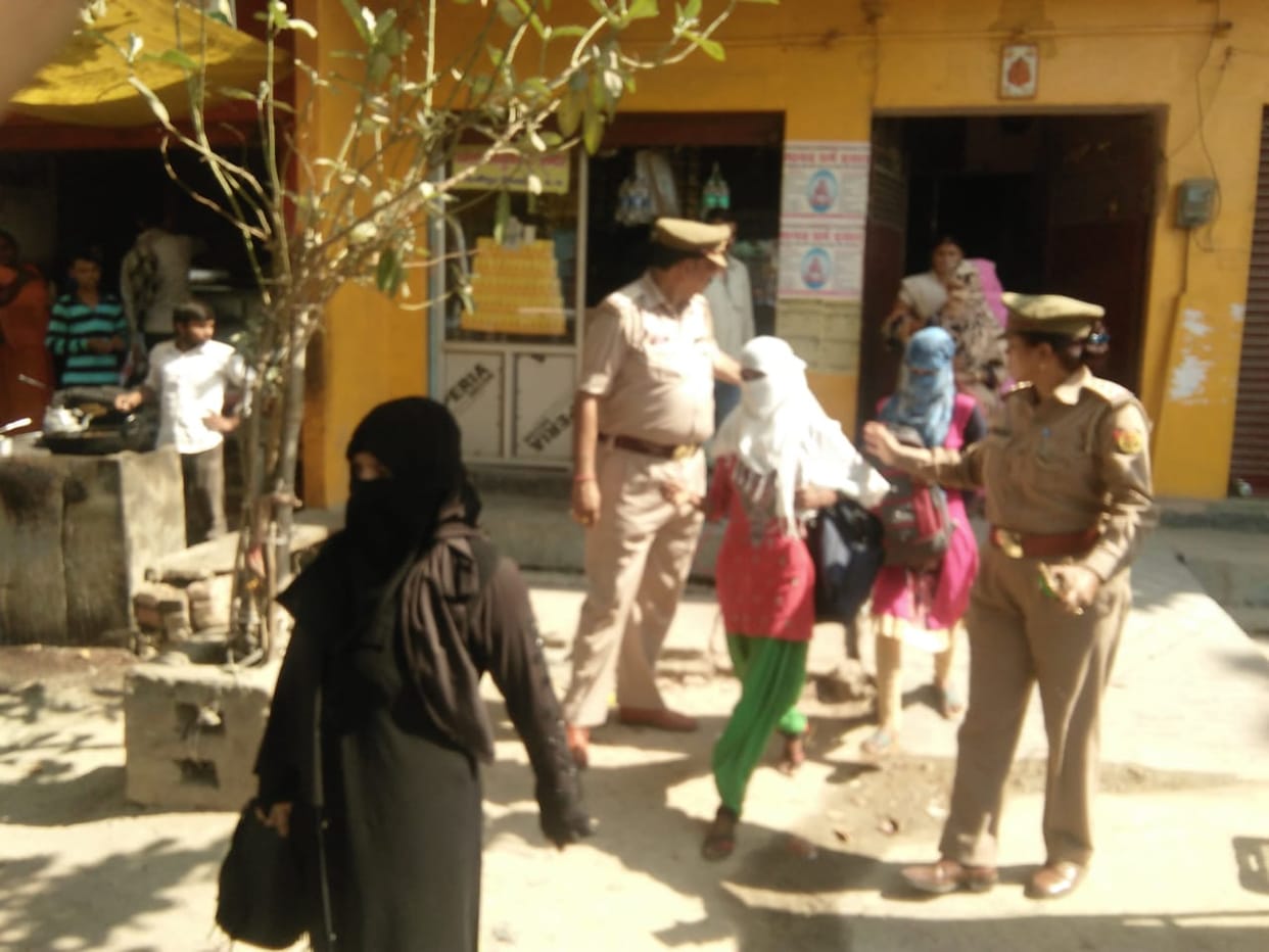 Sex racket busted in mau police arrested boys and girls
