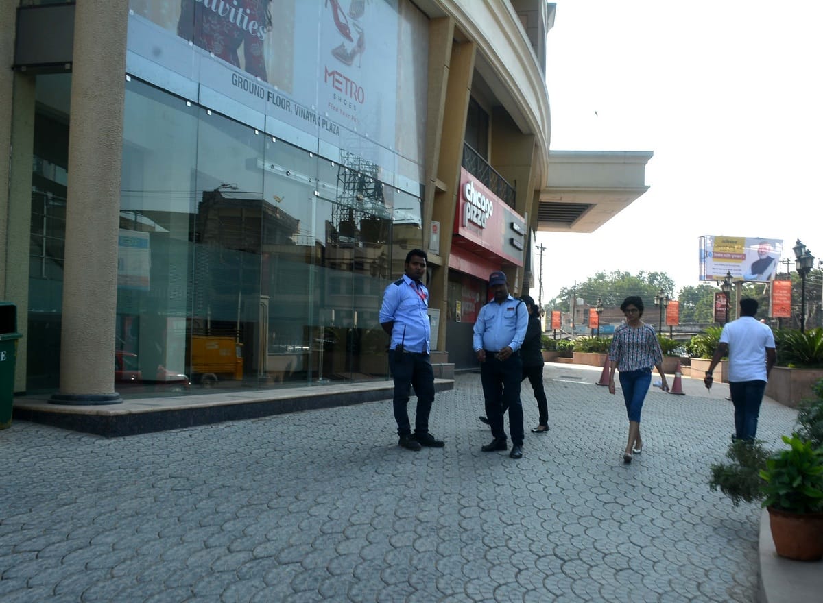 Varanasi JHV mall see the photos after the firing incident