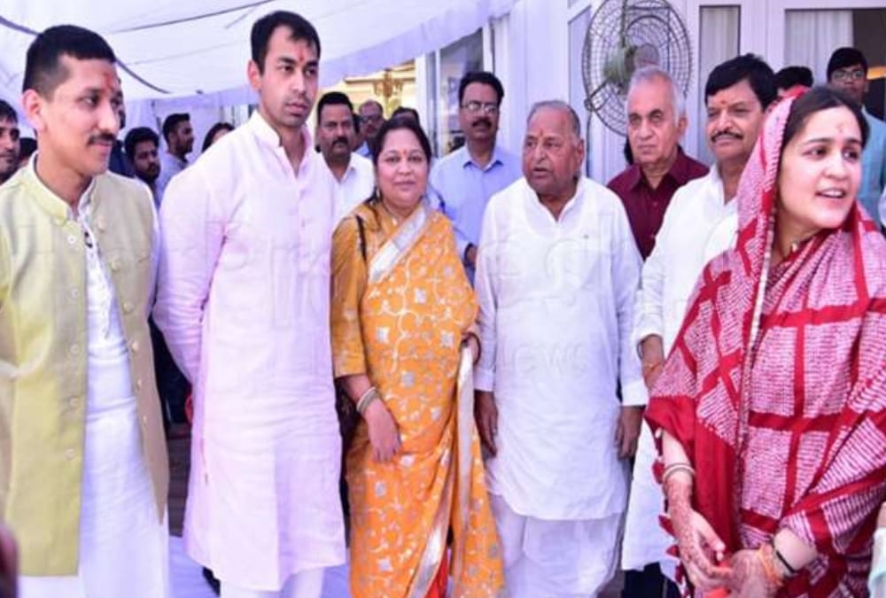 Aparna Yadav Joins BJP: Mulayam Singh Yadav Daughter in Law Aparna Yadav Joined BJP Today in Delhi News Updates in Hindi