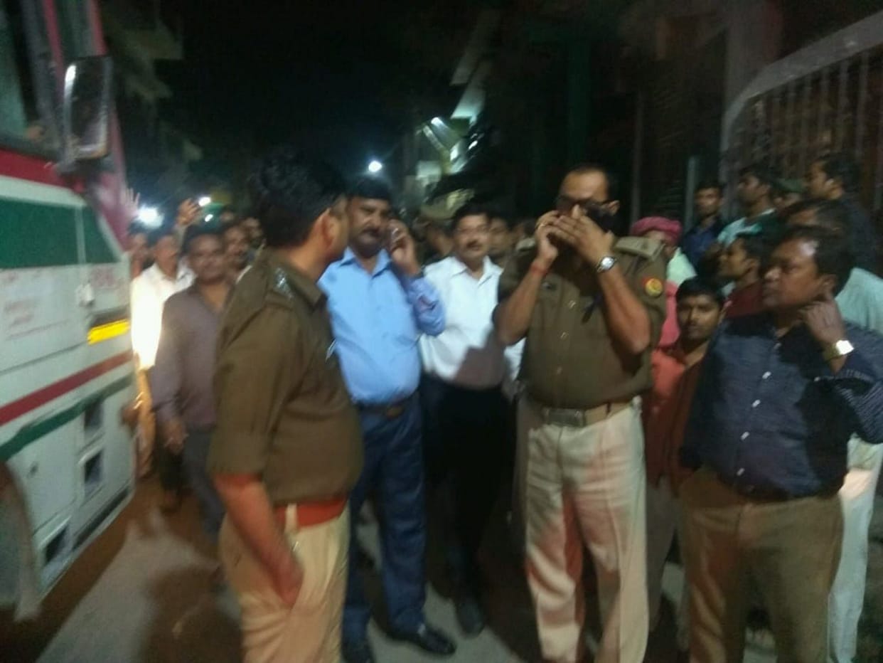 बस्ती में अवैध रूप से पटाखे बनाते वक्त विस्फोट, बालिका की मौत