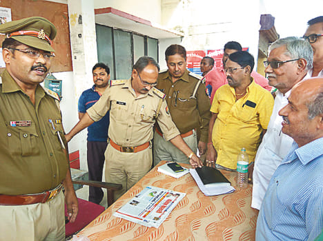 Four million jewels took away from Saraf shop