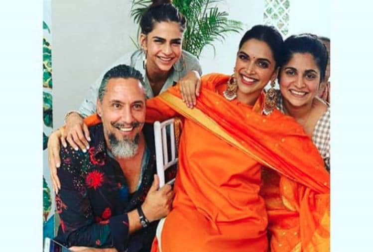 deepika padukone and ranveer singh marriage ritual start look at the photo