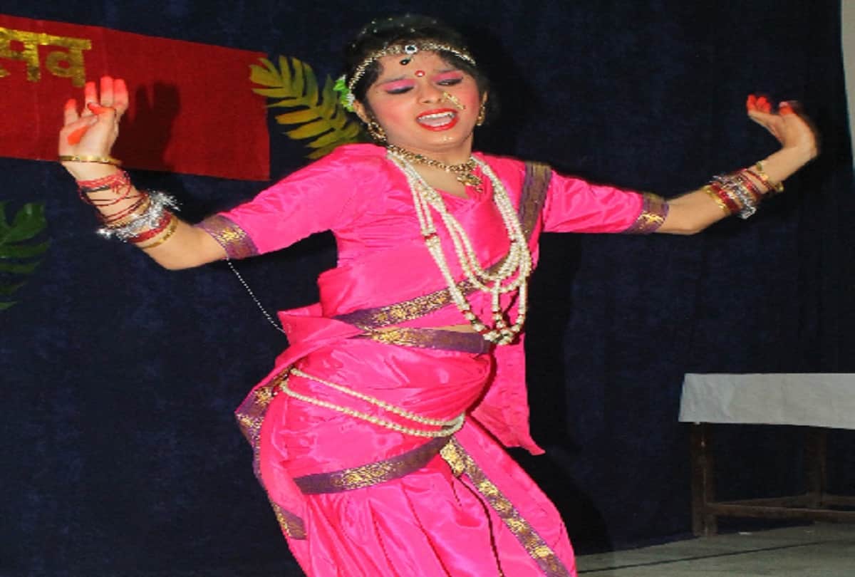 Organizing Art Festival in Meerut