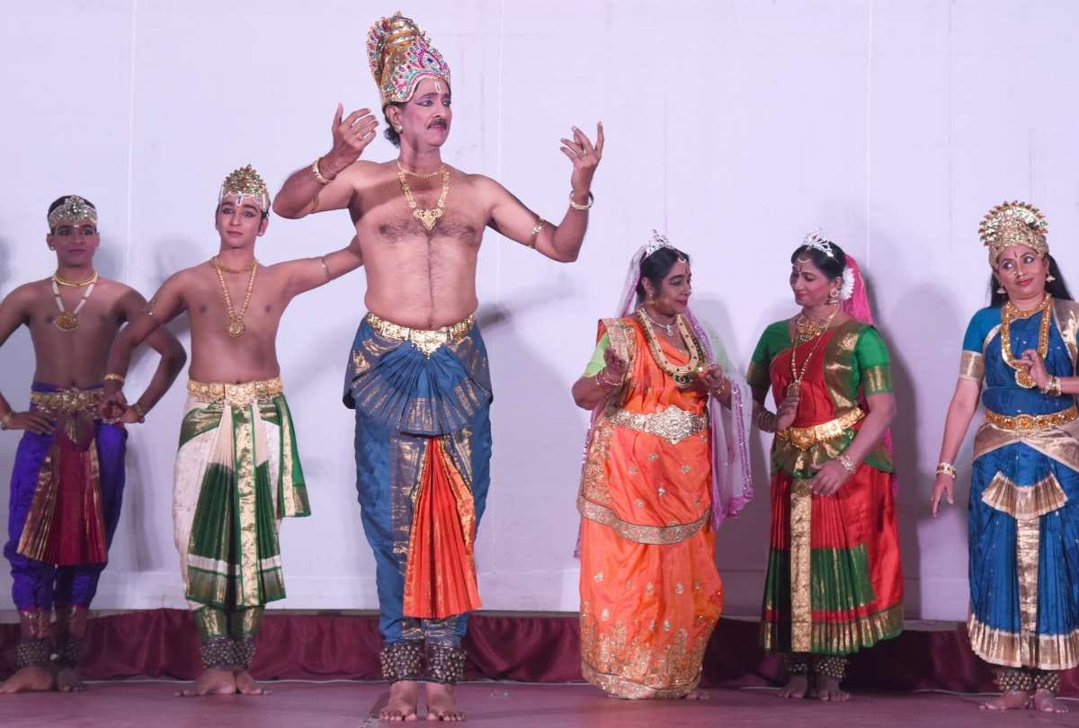 Malaysian artists presented Ramlila in Lucknow
