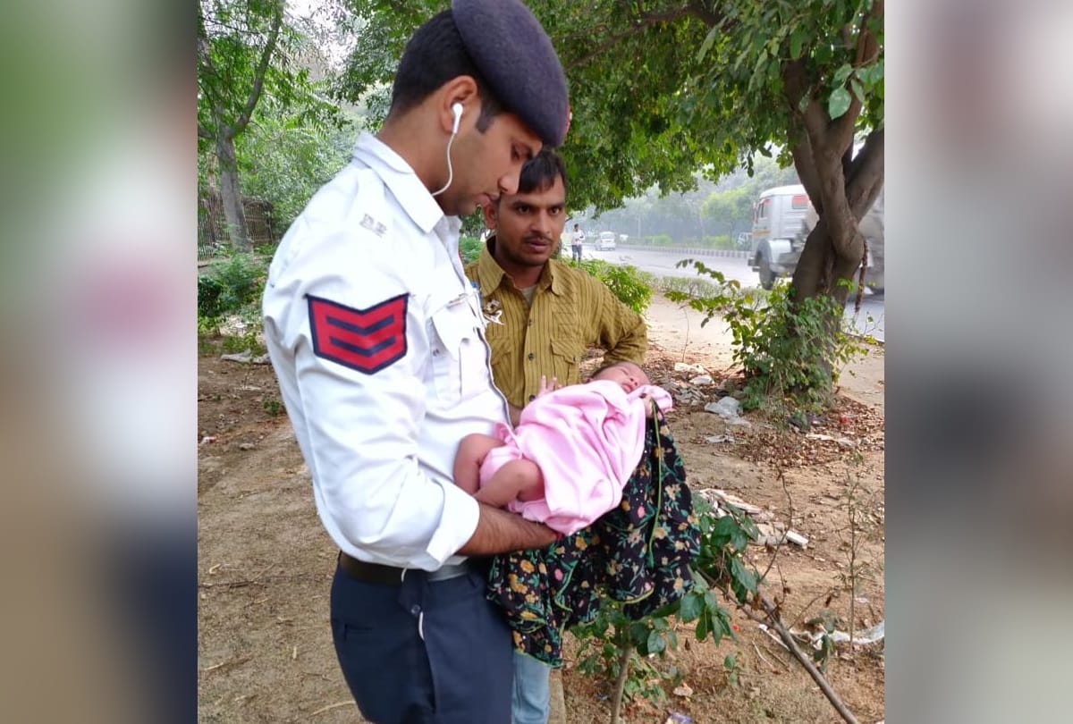 delhi traffic police cop saves a new born thrown in bushes at rk khanna stadium admitted safdarjung