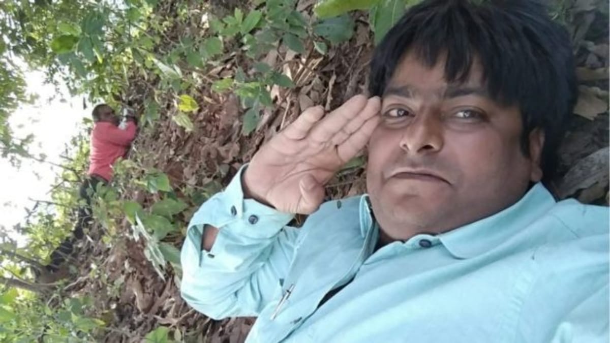 Dantewada naxalite attack survived reporter's story of saving his own life
