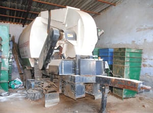 dirt on roads, rusting machine of 30 lakh