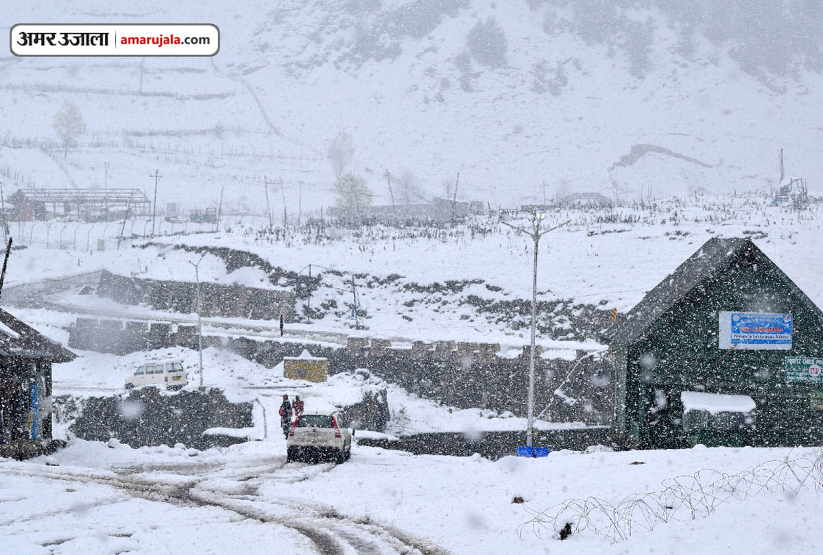 snowfall in gulmarg and rajouri jammu kashmir