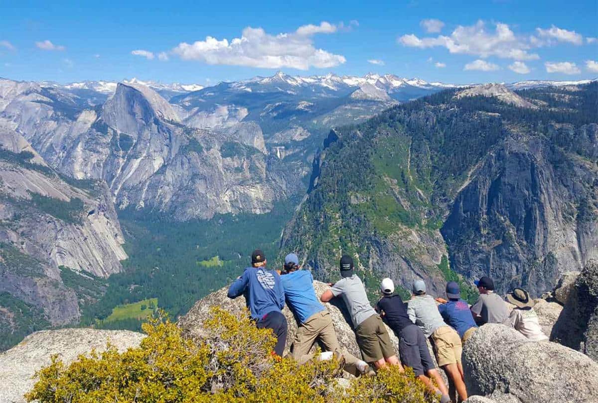 Know why couple photo viral on social media who captured on yosemite national park at taft point