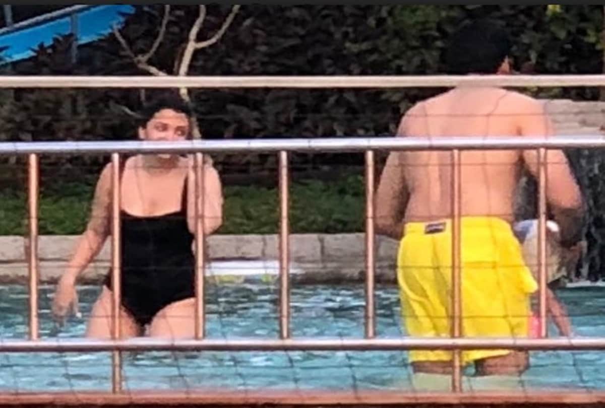 Aishwarya Rai Bachchan Looks hot in a Black Monokini
