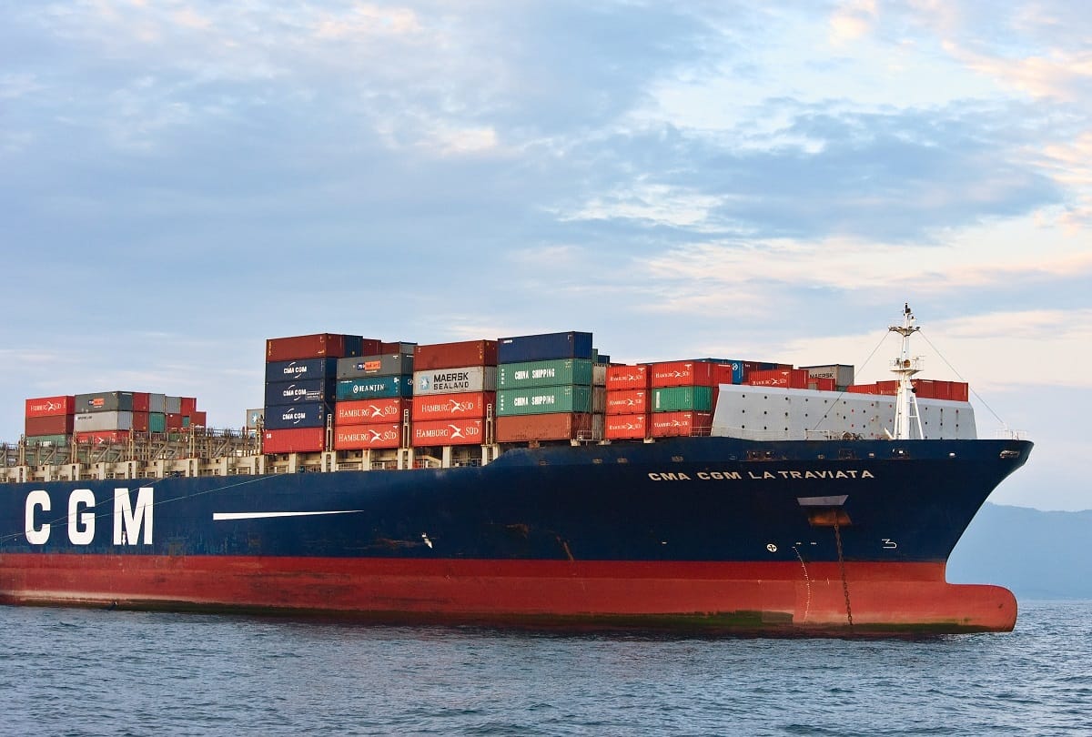 25 indian crew was carrying cargo ship in suez canal
