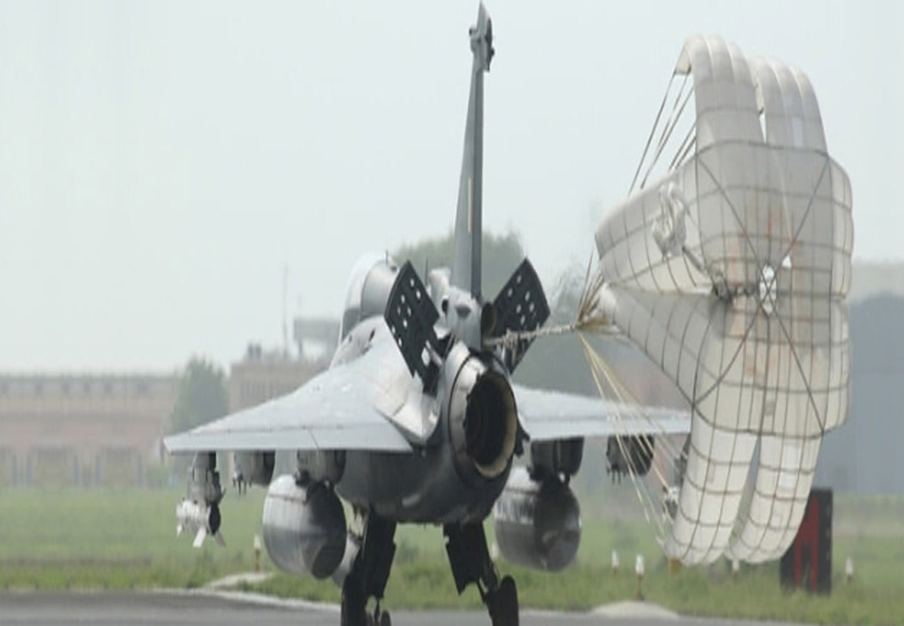 Parachute of Fighter Plane 'Sukhoi' will be built in OPF