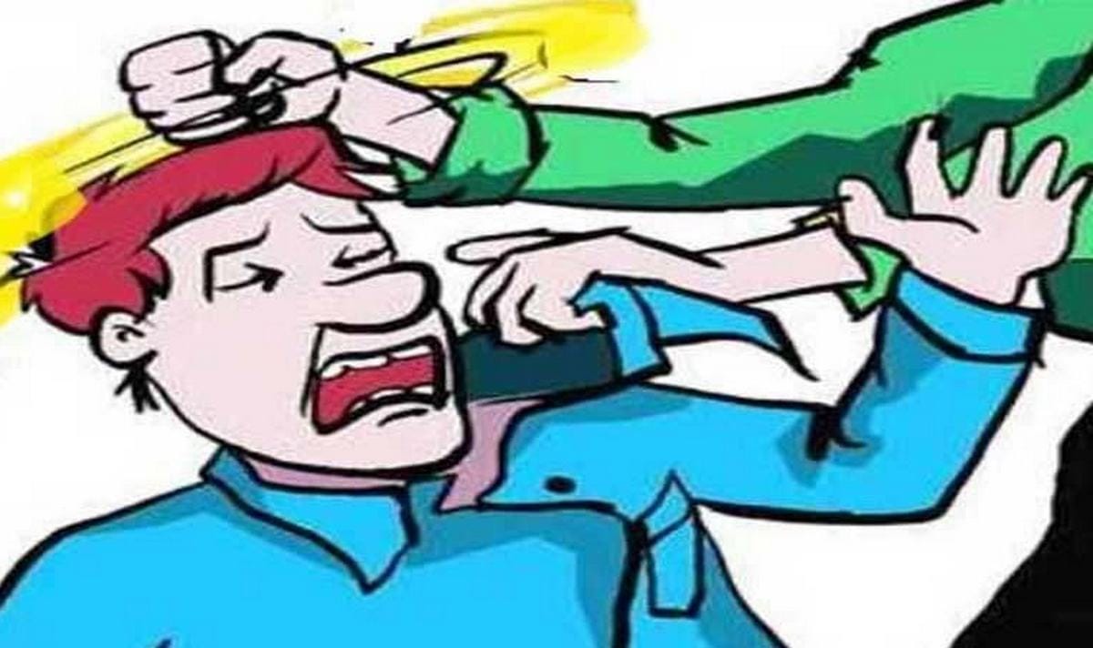 Railway gateman beat to station master in jaunpur