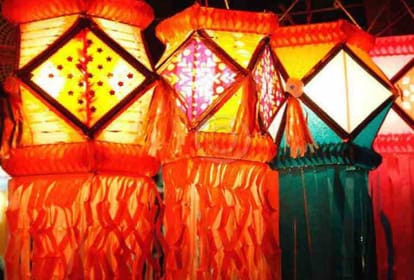 crackers market in lucknow