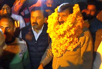 mukesh agnihotri targets center govt in sirmour
