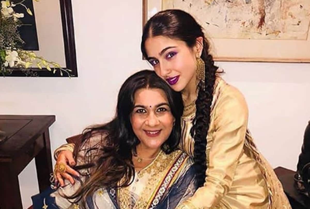 After Sara Ali Khan debut Amrita Singh comeback on films with Amitabh Bachchan
