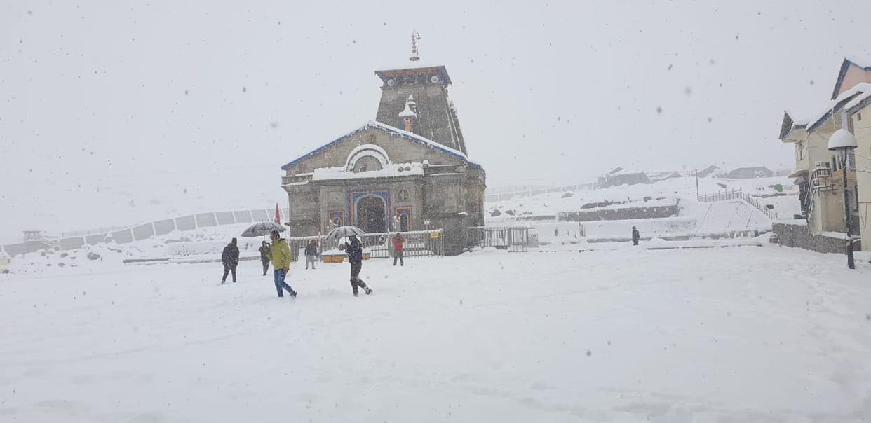 photos of fresh snowfall in chardham uttarakhand