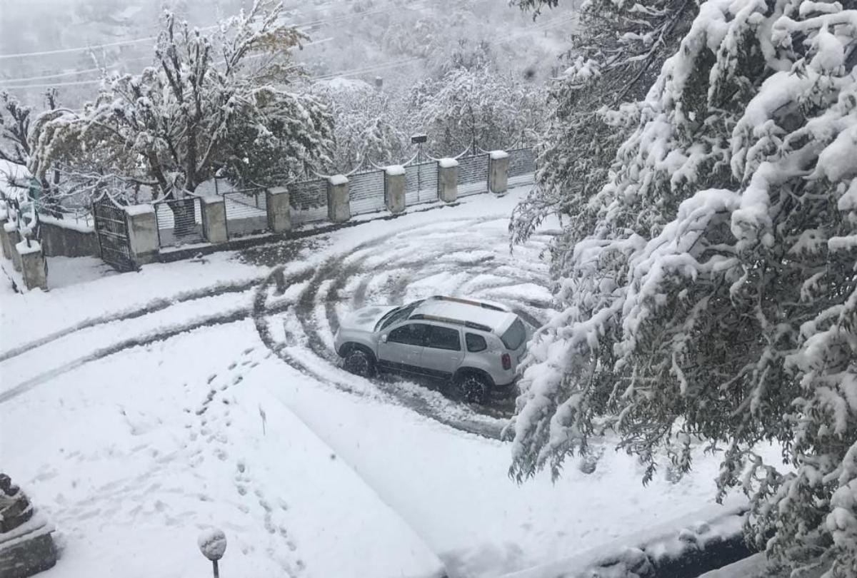 Avalanche warning issued After fresh snowfall in Kashmir