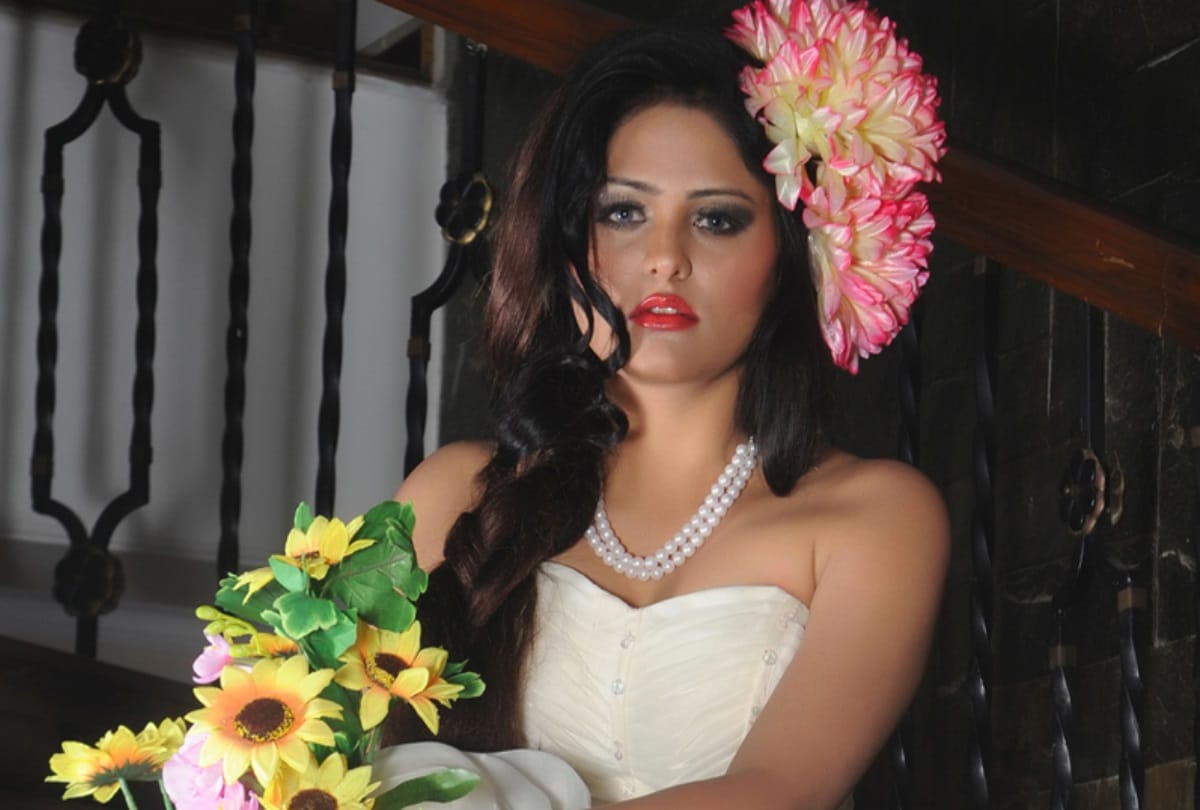 bawana lady teacher murder: to enter in bollywood model angel gupta said lie that she born in london