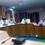 गोद लिए गांवों में भ्रमण करें अधिकारी- डीएम
