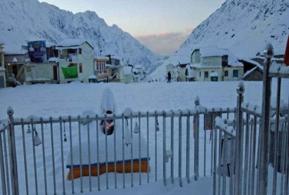 Snowfall Continue in uttarakhand char dham photos