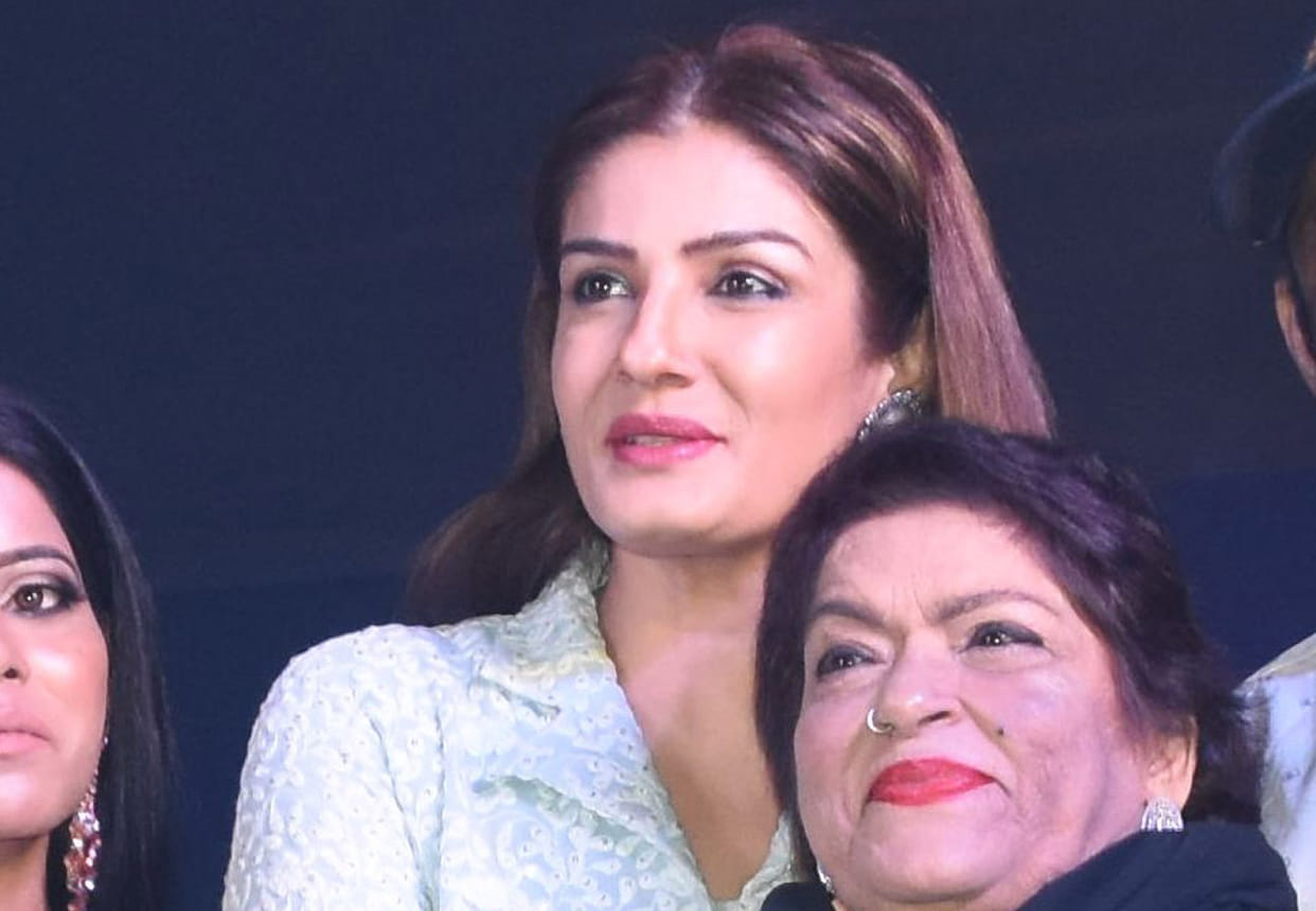 Bollywood Actress Raveen Tandon Actor Tushar kapoor and Choreographer Saroj Khan in kanpur