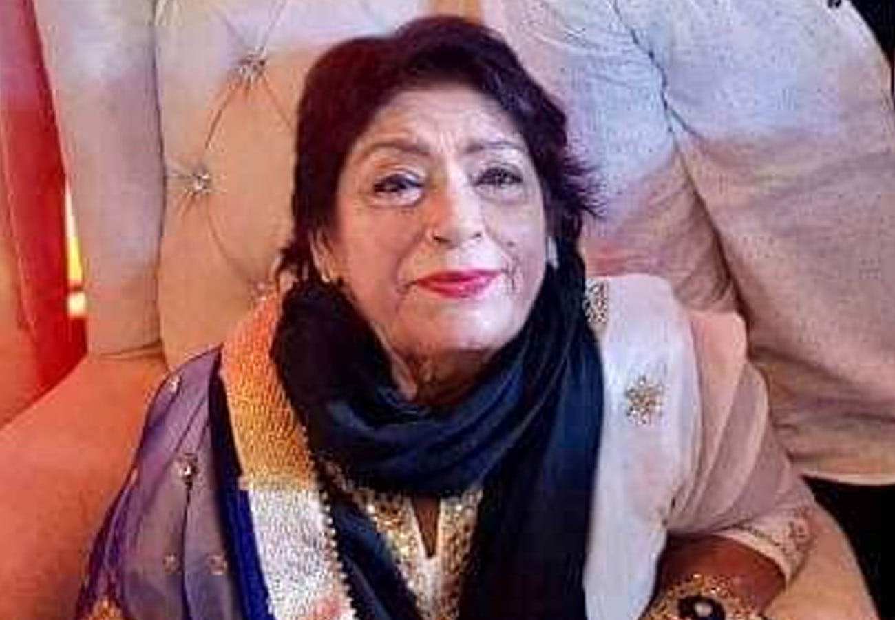 Bollywood Actress Raveen Tandon Actor Tushar kapoor and Choreographer Saroj Khan in kanpur