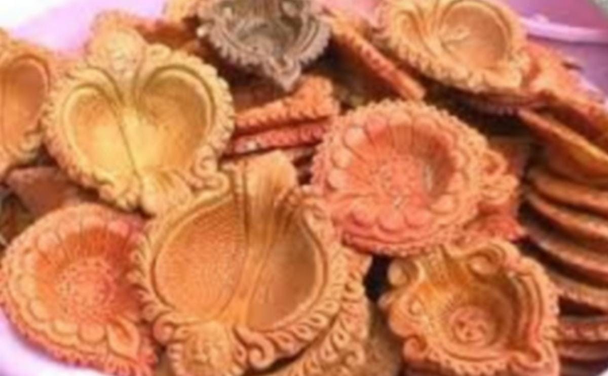 Azamgarh diyas business in millions and demand from china