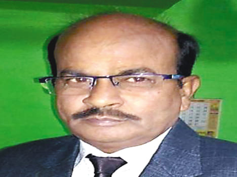 Railway worker dies due to train injuries