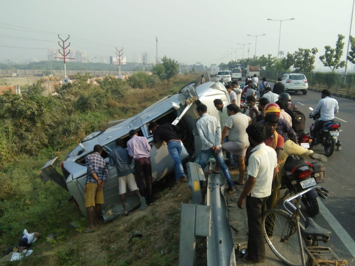 Road accident near Ekana International Cricket Stadium in lucknow, two dead