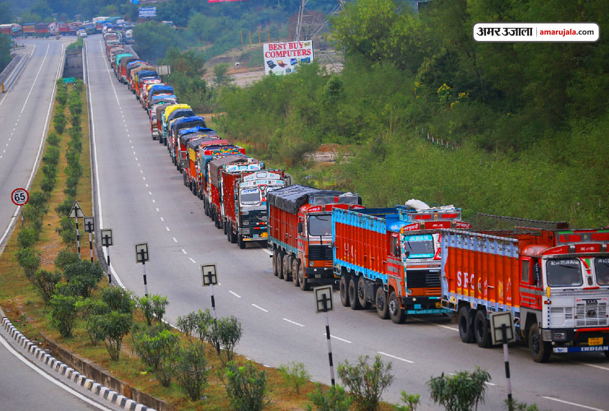 Landslide Jammu-Srinagar National Highway closed again, 1300 vehicles stranded on National Highway