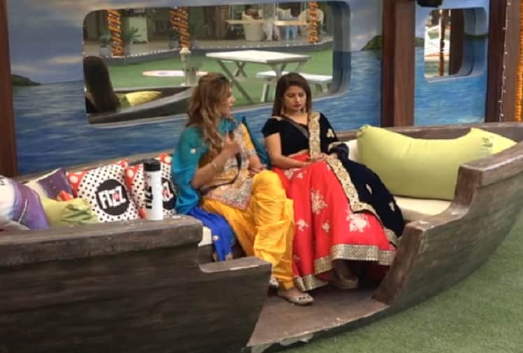 Bigg Boss 12 Jasleen Matharu says I kissed Anup Jalota how are we guru shishya