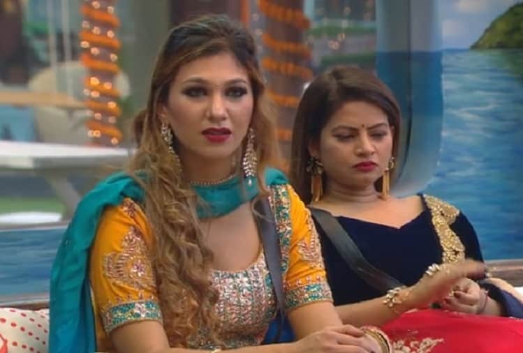 Bigg Boss 12 Jasleen Matharu says I kissed Anup Jalota how are we guru shishya